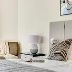 Apartment Marathon - Sea View, Shared Pool Limassol