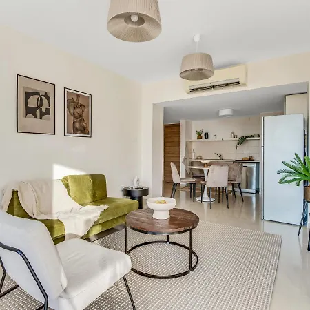 Marathon - Sea View, Shared Pool Appartement *