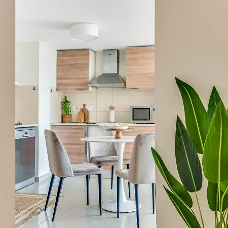 Marathon - Sea View, Shared Pool * Limassol