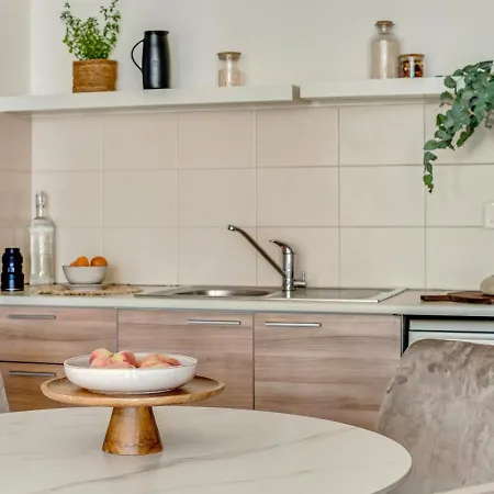 Marathon - Sea View, Shared Pool Limassol