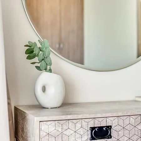 Marathon - Sea View, Shared Pool Limassol