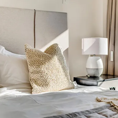 Marathon - Sea View, Shared Pool *