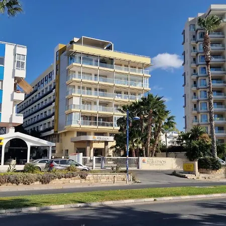 Appartement Marathon - Sea View, Shared Pool *