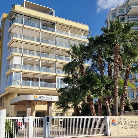 Marathon - Sea View, Shared Pool *