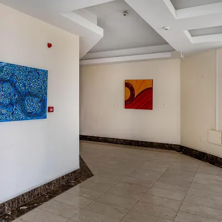 Marathon With Shared Pool Appartement *