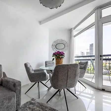 Marathon - Sea View, Shared Pool Appartement