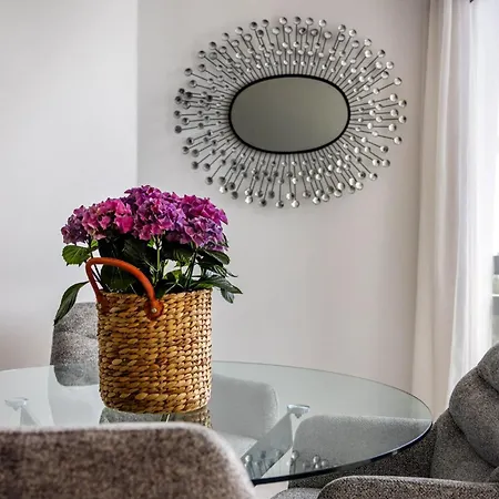 Marathon - Sea View, Shared Pool Appartement *