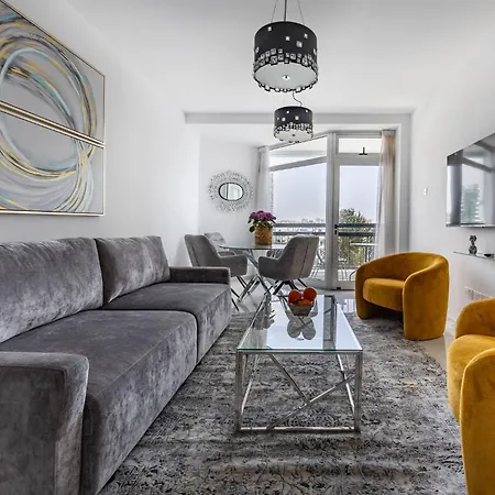 Marathon With Shared Pool Appartement Limassol