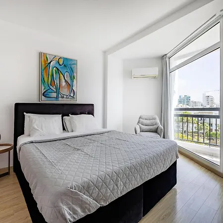 Marathon - Sea View, Shared Pool