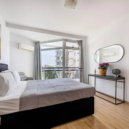 Marathon - Sea View, Shared Pool Appartement