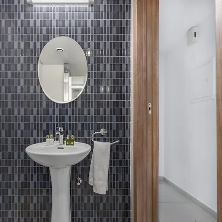 Marathon - Sea View, Shared Pool * Limassol