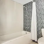 Marathon - Sea View, Shared Pool Apartment Limassol