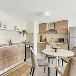 Marathon - Sea View, Shared Pool Apartment Limassol