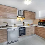 Marathon - Sea View, Shared Pool * Limassol
