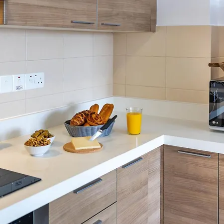 Marathon With Shared Pool * Limassol
