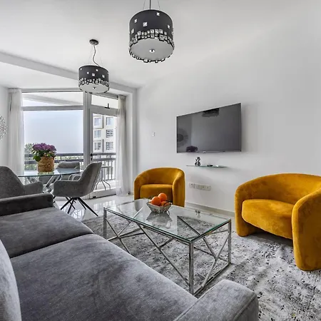 Marathon - Sea View, Shared Pool