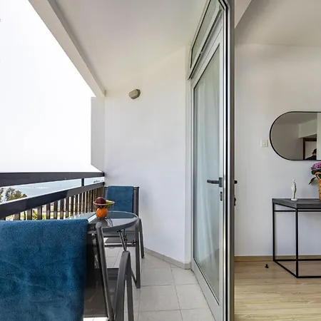 Marathon - Sea View, Shared Pool