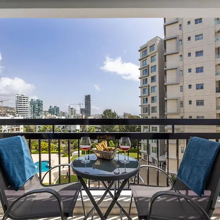 Marathon - Sea View, Shared Pool Apartamento *