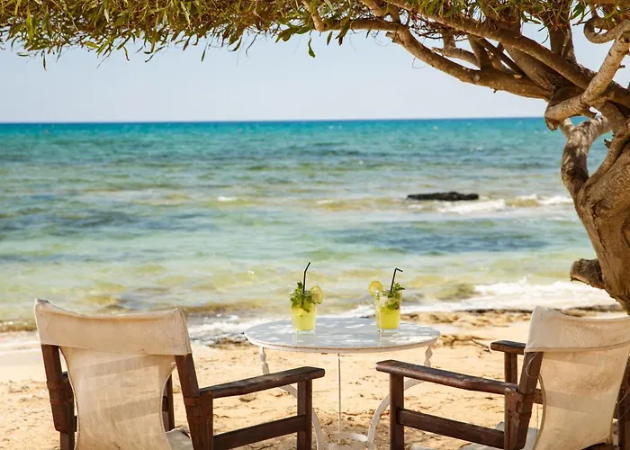 Marathon - Sea View, Shared Pool