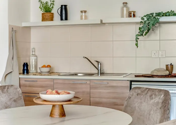 Marathon - Sea View, Shared Pool Lemesos