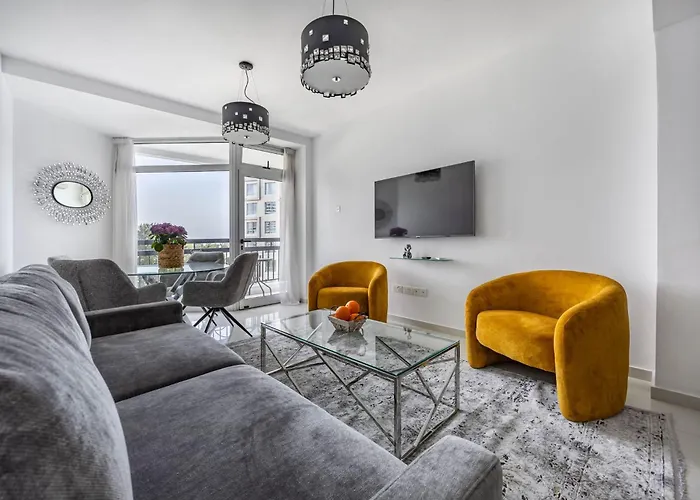 Marathon - Sea View, Shared Pool