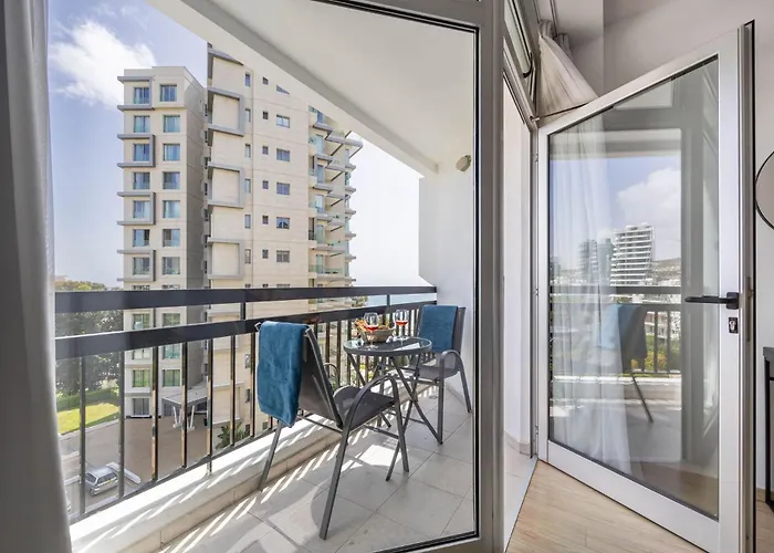 Marathon - Sea View, Shared Pool * Λεμεσός